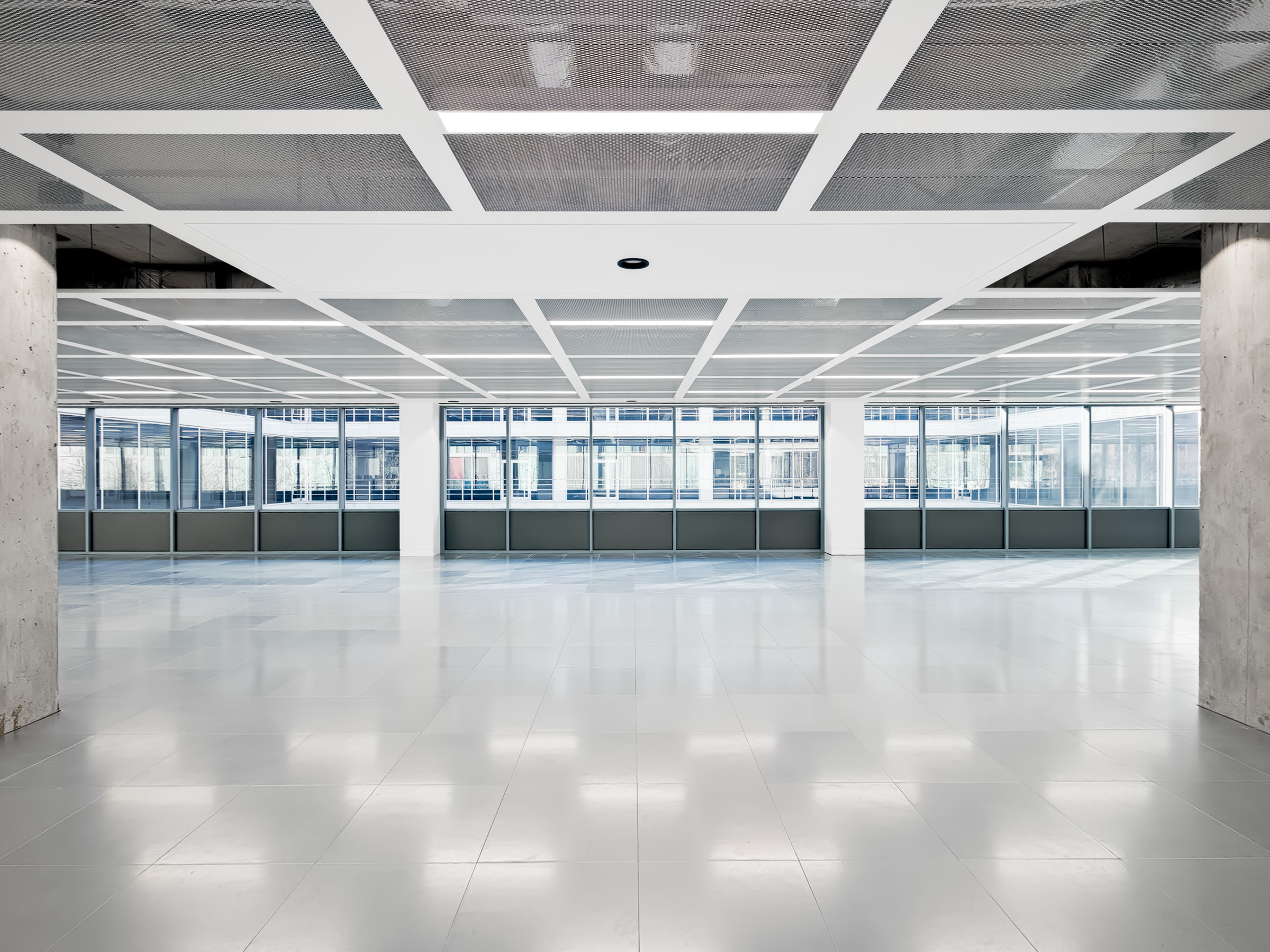 Witan Gate House, Hero